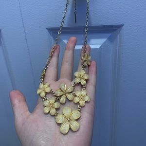 Floral necklace
